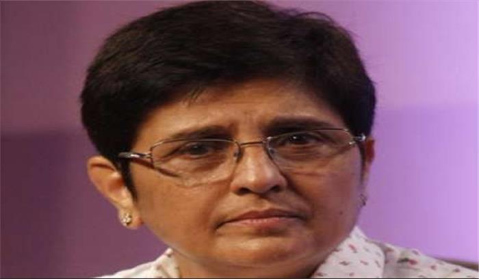 उपराज्यपाल किरन बेदी को काले झंडे दिखाने पर 32 किसान गिरफ्तार