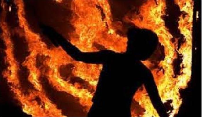 बेगूसराय: चालक ने आग लगाकर की आत्महत्या 