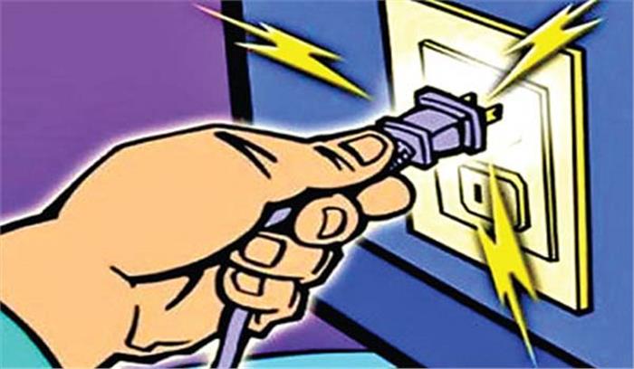 बिजली का करंट लगने से किशोर की मौत