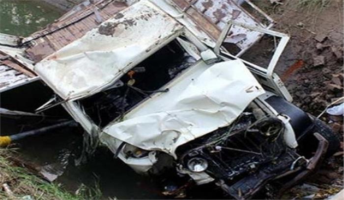 बेगूसराय में जीप के पलटने से 10 से अधिक लोग घायल