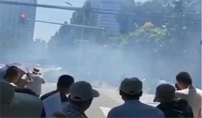 चीन : अमेरिकी दूतावास के बाहर विस्फोट