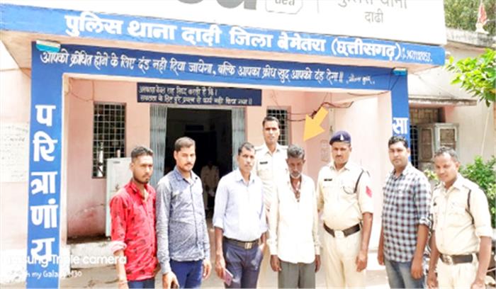 बेमेतरा : सिटी कोतवाली पुलिस ने गुमशुदा बुजुर्ग को मिलाया परिवार से