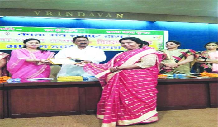 अंजोर रथ ने कठिया के ग्रामीणों को किया जागरूक 