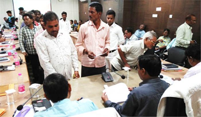 जन चौपाल में प्राप्त 133 आवेदनों का समय सीमा के भीतर करें निराकरण: कलेक्टर