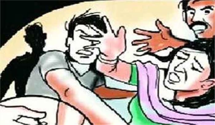 बंगाल में लड़की के साथ कॉलेज में मारपीट, यौन दुर्व्यवहार