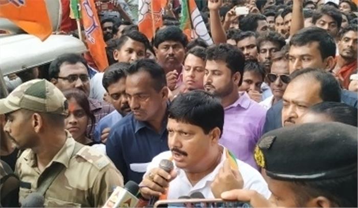 बंगाल : भाजपा कार्यकर्ताओं के जय श्री राम नारे पर हिंसा