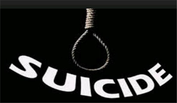 बंगाल : छात्रा ने आत्महत्या की