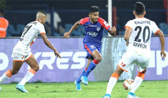 छेत्री का डबल, गोवा को 2-1 से हरा दूसरे स्थान पर बेंगलुरू