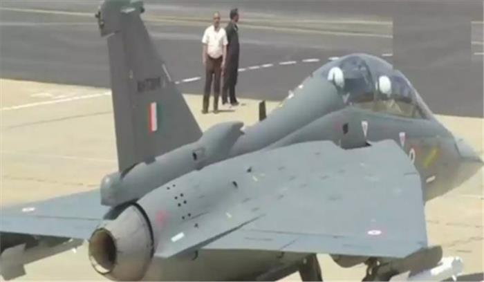 जनरल बिपिन रावत ने तेजस पर भरी हवाई उड़ान