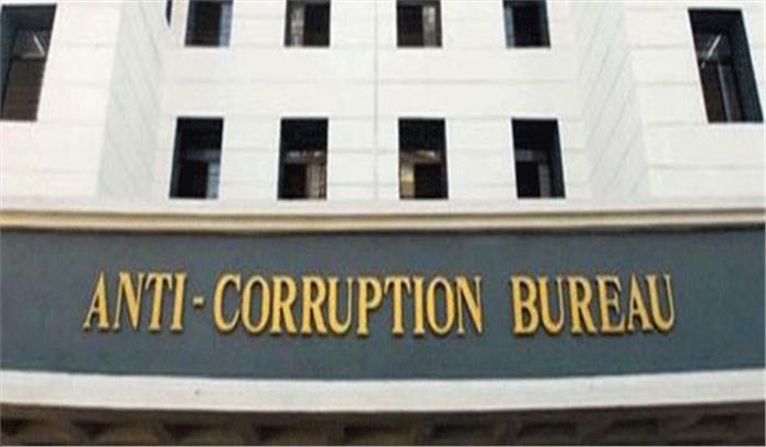  पांच सरकारी अधिकारियों के खिलाफ एसीबी के छापे