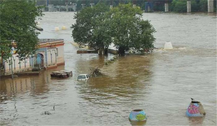 कर्नाटक के अधिकतर हिस्सों में बाढ़ की स्थिति में सुधार, पुनर्वास कार्य शुरू