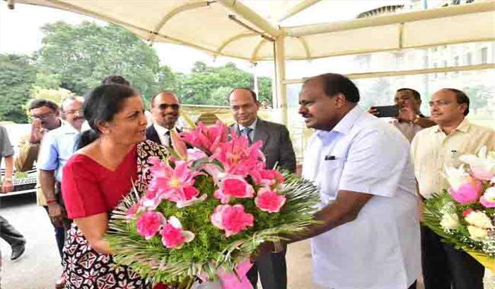 निर्मला सीतारमण ने दिये कर्नाटक सरकार को भूमि हस्तांतरण करने के निर्देश