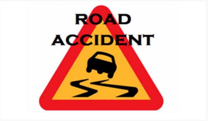 सड़क दुर्घटना में आठ लोगों की मौत