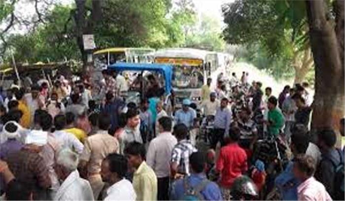 भागलपुर में ट्रक से कुचलकर वृद्ध की मृत्यु, सड़क जाम