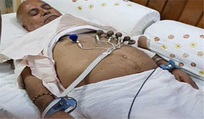 चिन्मयानंद को इलाज के लिए एसजीपीजीआई लाया गया चिन्मयानंद को इलाज के लिए एसजीपीजीआई लाया गया