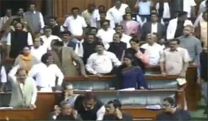 प्रज्ञा की टिप्पणी पर लोकसभा में हंगामा, कांग्रेस समेत विपक्ष का बहिर्गमन