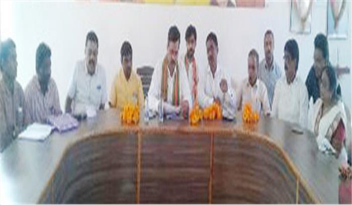 केंद्र व राज्य कीे विभिन्न योजनाओं को जन जन तक पहुंचाएं