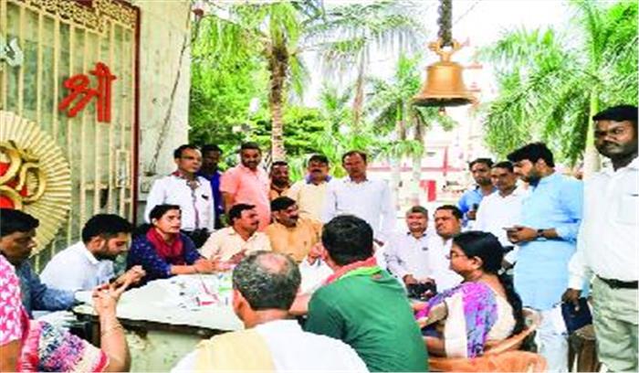 रक्त परीक्षण में सैकड़ों लोगों ने नि:शुल्क कराई जांच