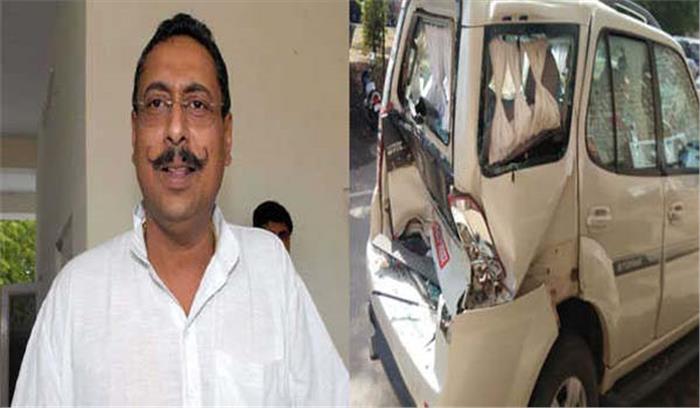 पर्यटन मंत्री विश्वेन्द्र सिंह बाल बाल बचे पर्यटन मंत्री विश्वेन्द्र सिंह बाल बाल बचे