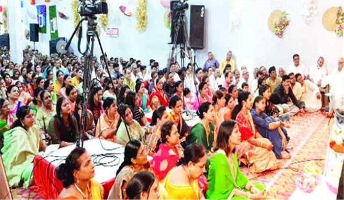 कृष्ण बाल लीला की कथा में झूमे श्रोता