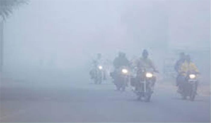 मध्यप्रदेश में कड़ाके की ठंड, कुछ स्थानों पर कोहरे ने बढ़ाई परेशानी मध्यप्रदेश में कड़ाके की ठंड, कुछ स्थानों पर कोहरे ने बढ़ाई परेशानी