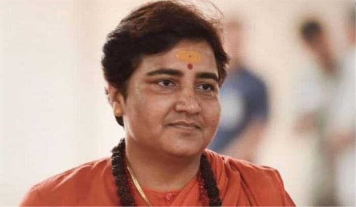 प्रज्ञा ठाकुर के विमान सीट विवाद पर कांग्रेस हमलावर