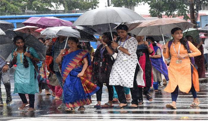 भोपाल में बारिश के लिए नमाज, बादल बरसे