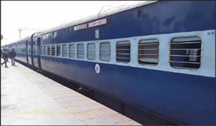 बिना सफर कोच में बैठकर लें यात्रा का लुत्फ और लजीज व्यंजनों का आनंद