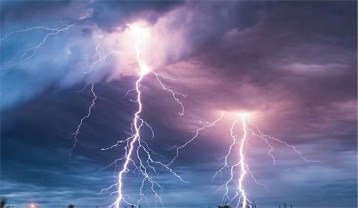 मध्य प्रदेश में कई स्थानों पर बिजली गिरने की आशंका