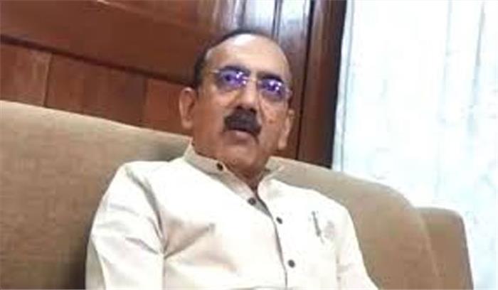 आबकारी विभाग ने 13 हजार करोड रुपए राजस्व जुटाने रखा लक्ष्य: राठौर आबकारी विभाग ने 13 हजार करोड रुपए राजस्व जुटाने रखा लक्ष्य: राठौर