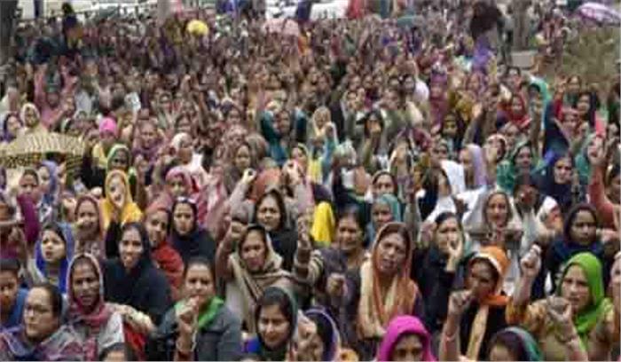 भोपाल: आंगनवाड़ी कार्यकर्ताओं व अतिथि शिक्षकों का धरना प्रदर्शन