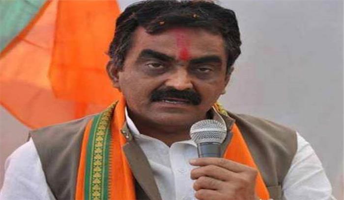 घंटानाद आंदोलन के दौरान भाजपा प्रदेश अध्यक्ष राकेश सिंह गिरफ्तार