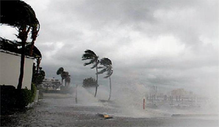 ओडिशा में दस्तक देने को तैयार चक्रवात तितली, 5 जिलों को खाली करने का आदेश