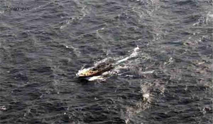 गुजरात की सीमा से लगे क्रीक इलाके से पांच और लावारिस पाकिस्तानी नौकाएं बरामद गुजरात की सीमा से लगे क्रीक इलाके से पांच और लावारिस पाकिस्तानी नौकाएं बरामद