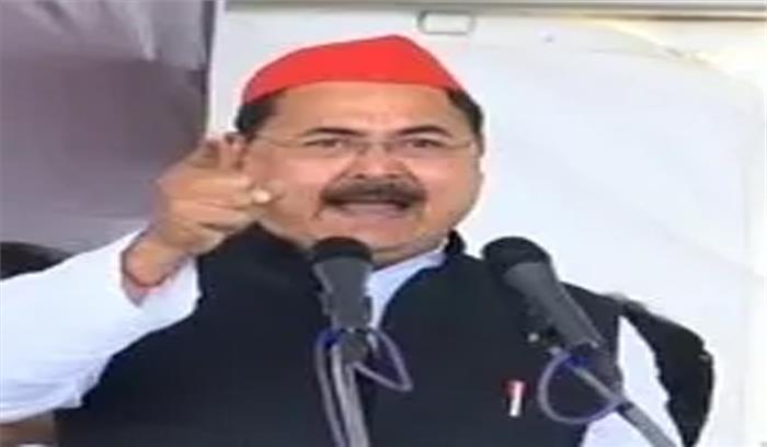 बिफरी सपा बोली : दुष्कर्मी कुलदीप सेंगर को बचाने में जुटी योगी सरकार बिफरी सपा बोली : दुष्कर्मी कुलदीप सेंगर को बचाने में जुटी योगी सरकार