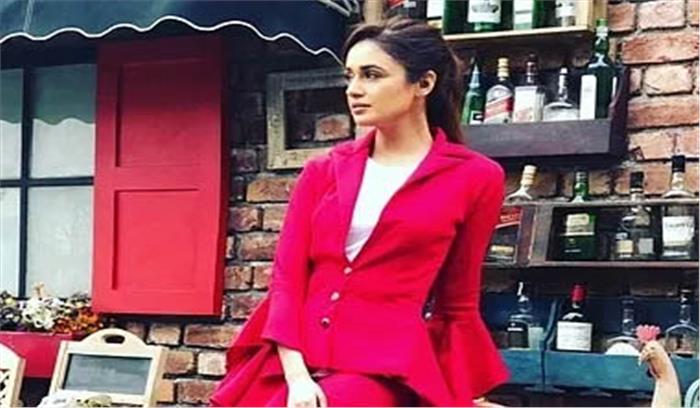 अभिनेत्री युविका चौधरी बनीं फैशन उद्यमी अभिनेत्री युविका चौधरी बनीं फैशन उद्यमी