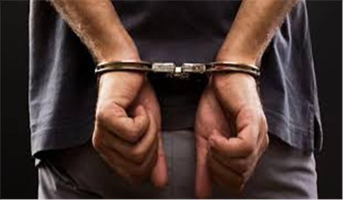 गोपालगंज में भारी मात्रा में शराब बरामद, सात गिरफ्तार गोपालगंज में भारी मात्रा में शराब बरामद, सात गिरफ्तार