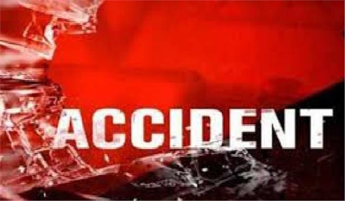 बिहार: अनियंत्रित ट्रक की ठोकर से 3 लोगों की मौत