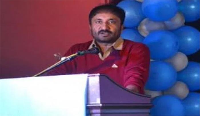 बिहार : सुपर 30 के आनंद ने शिक्षा चैनल शुरू करने का किया आग्रह