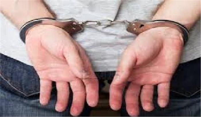 अहमदाबाद बम विस्फोट का संदिग्ध हिरासत में, पूछताछ जारी