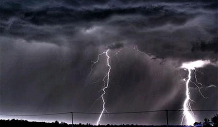 बिहार : आकाशीय बिजली गिरने से 16 की मौत