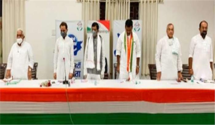 बिहार : कांग्रेस चुनाव अभियान समिति की बैठक में पहुंचे गोहिल, योजना बनी बिहार : कांग्रेस चुनाव अभियान समिति की बैठक में पहुंचे गोहिल, योजना बनी