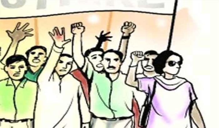 बिहार : संविदा शिक्षकों ने हड़ताल की धमकी दी