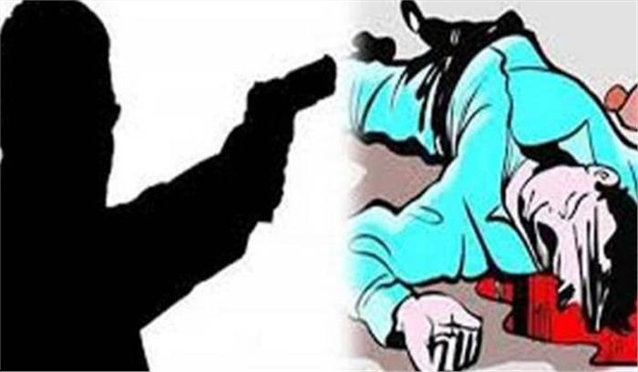 बिहार : उप्र चुनाव अधिकारी पर जानलेवा हमला बिहार : उप्र चुनाव अधिकारी पर जानलेवा हमला