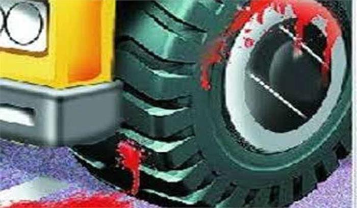 बिहार : बेकाबू डंपर ने 4 छात्रों को कुचला, 2 की मौत