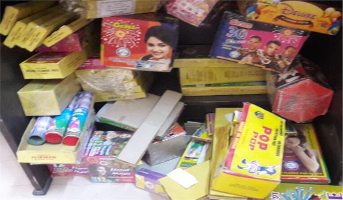 बिहार : अवैध पटाखे की बड़ी खेप बरामद