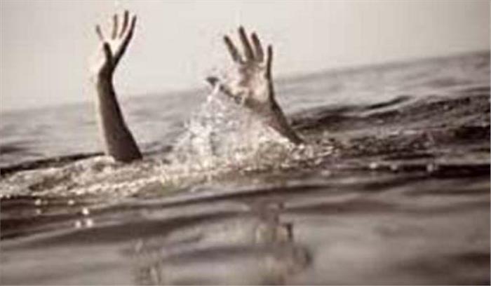बिहार में कोसी नदी में डूबने से किशोर की मौत बिहार में कोसी नदी में डूबने से किशोर की मौत