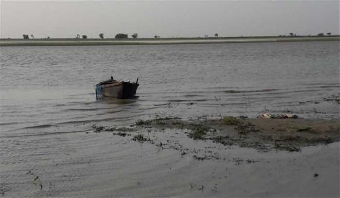 बिहार : कोसी नदी में नौका पलटी, 8 लापता