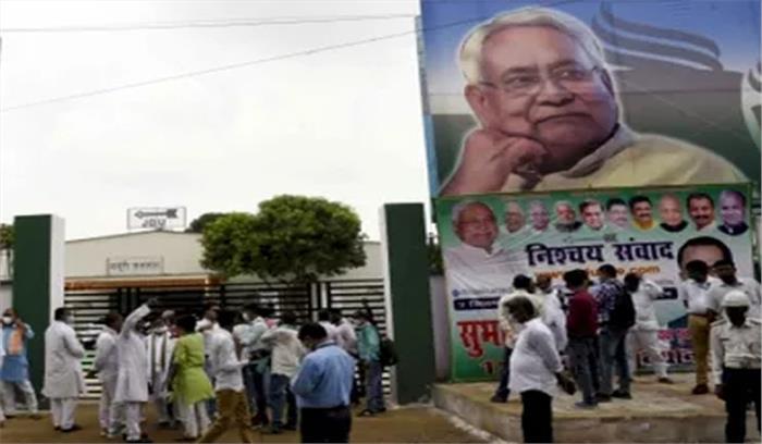 बिहार के सत्तारूढ़ गठबंधन को सीमित बहुमत, नीतीश का प्रदर्शन बहुत अच्छा नहीं : सर्वे