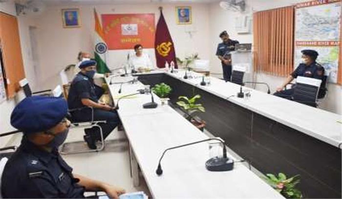 बिहार : केंद्रीय गृह राज्य मंत्री एनडीआरएफ कैंप पहुंचे, बाढ़ तैयारियों की समीक्षा की